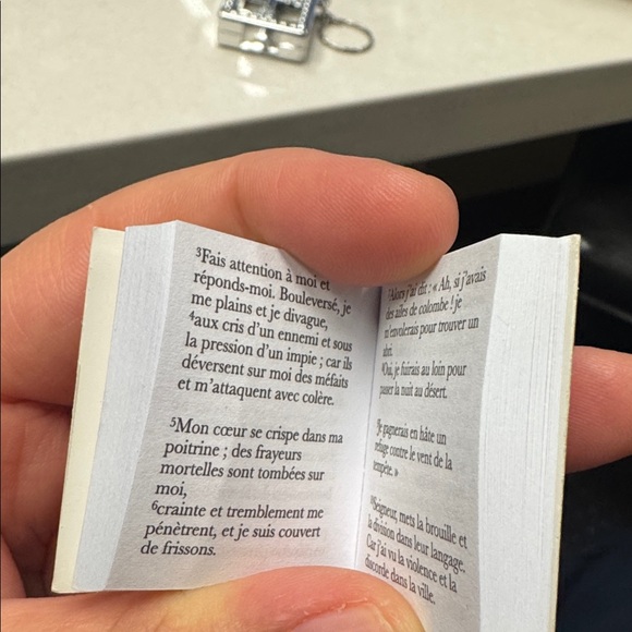 Silver Holy Bible Keychain with blue Gemstone 1 piece - Picture 9 of 14